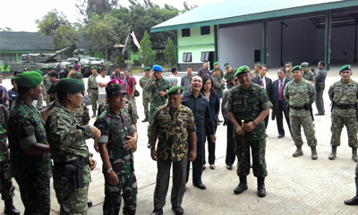 MENINJAU-GARASI-TANK LEOPARD=27-1-2014 .jpg